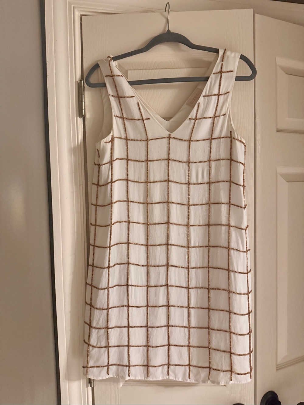 Women’s White V-Neck Grid Beaded Shift Dress NWOT